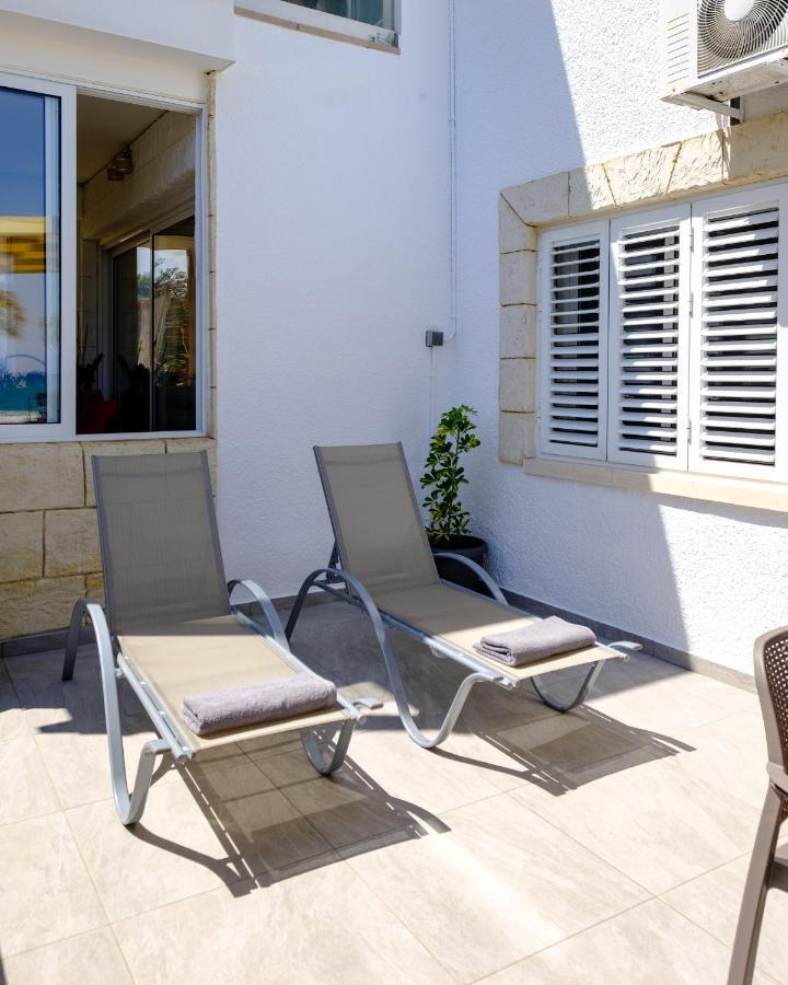 Pebble Beach Apartment Voroklini Exteriör bild